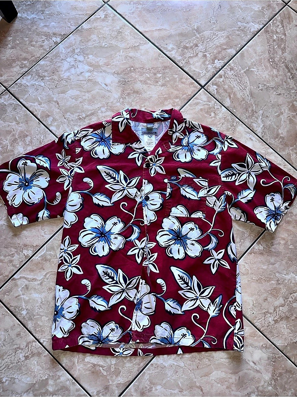 Y2K Boys Quiksilver Short Sleeve Shirt Floral Shirt in Red & Blue XL